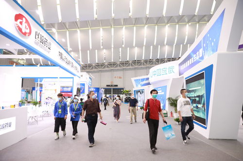 佛山科創(chuàng)盛宴 全國(guó)發(fā)明展2300余項(xiàng)成果匯聚，教育科技引領(lǐng)未來